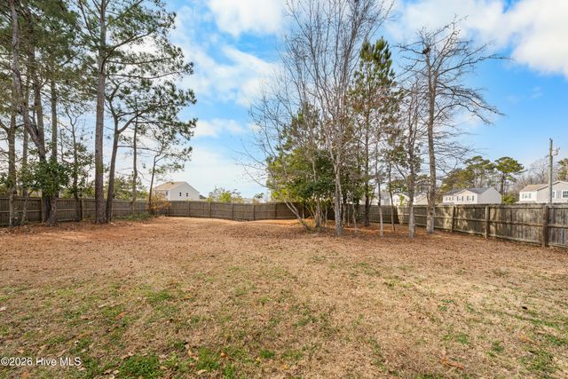 213 Cheswick Drive, Holly Ridge, NC 28445