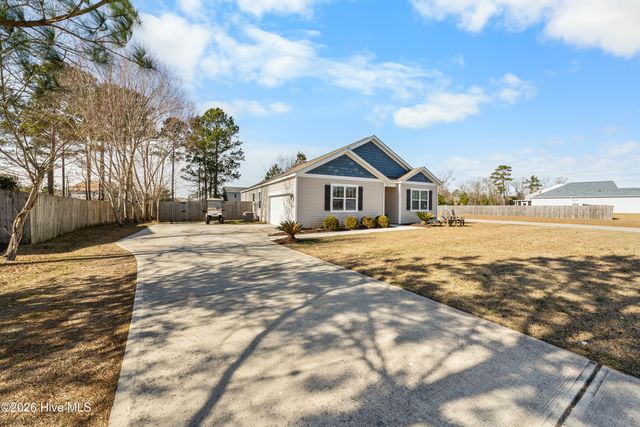 213 Cheswick Drive, Holly Ridge, NC 28445
