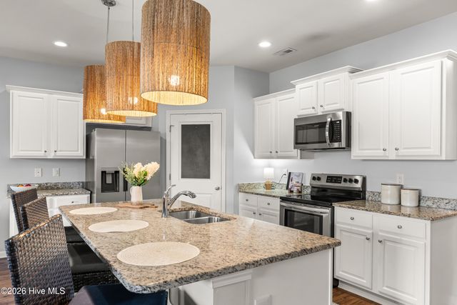 213 Cheswick Drive, Holly Ridge, NC 28445