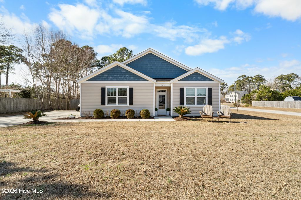 213 Cheswick Drive, Holly Ridge, NC 28445