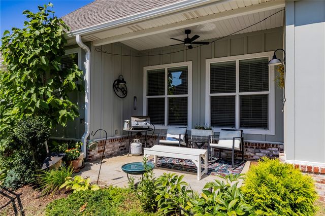 6974 Summer Hill Cove, Springdale, AR 72762