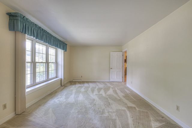 365 Riverbend Country Club Rd, Shelbyville, TN 37160