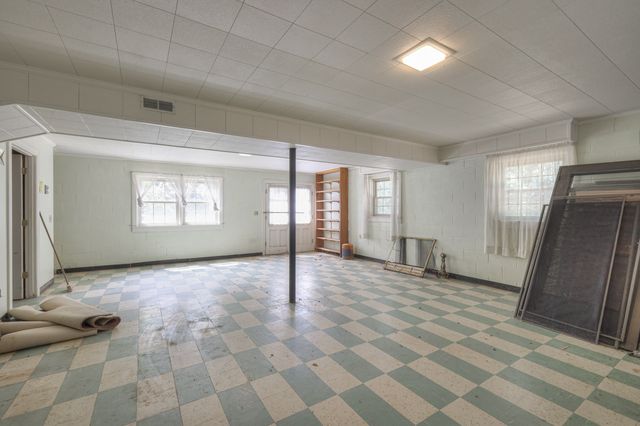 365 Riverbend Country Club Rd, Shelbyville, TN 37160
