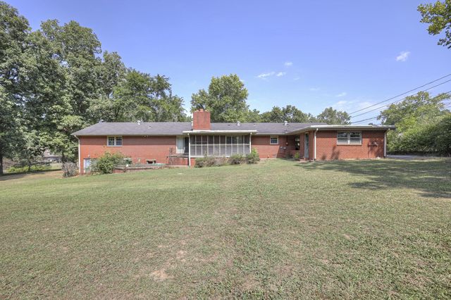 365 Riverbend Country Club Rd, Shelbyville, TN 37160