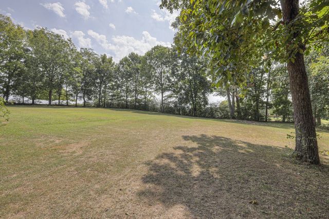 365 Riverbend Country Club Rd, Shelbyville, TN 37160