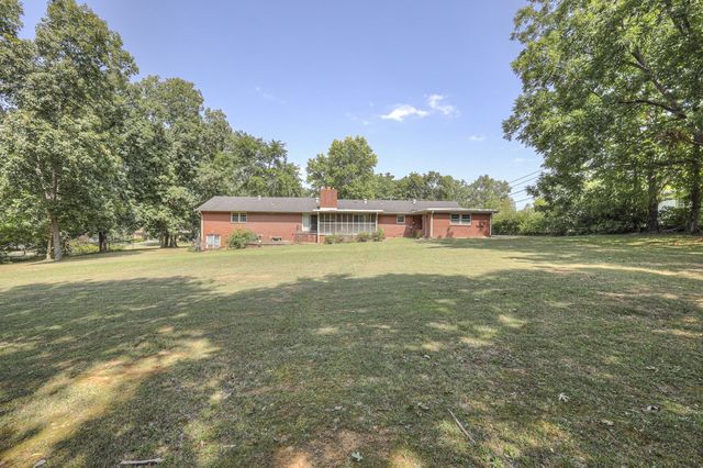 365 Riverbend Country Club Rd, Shelbyville, TN 37160