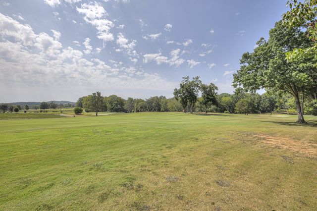 365 Riverbend Country Club Rd, Shelbyville, TN 37160
