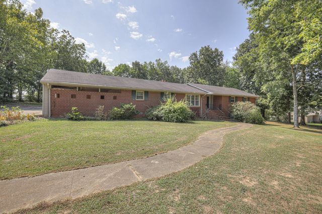 365 Riverbend Country Club Rd, Shelbyville, TN 37160
