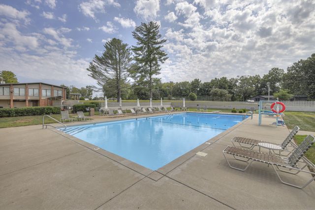 365 Riverbend Country Club Rd, Shelbyville, TN 37160