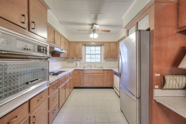 365 Riverbend Country Club Rd, Shelbyville, TN 37160