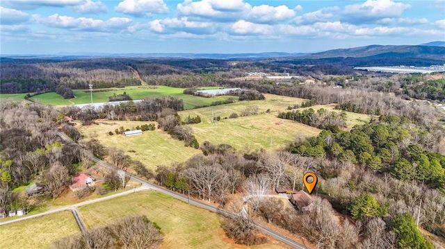 188 Richards NE Road, White, GA 30184