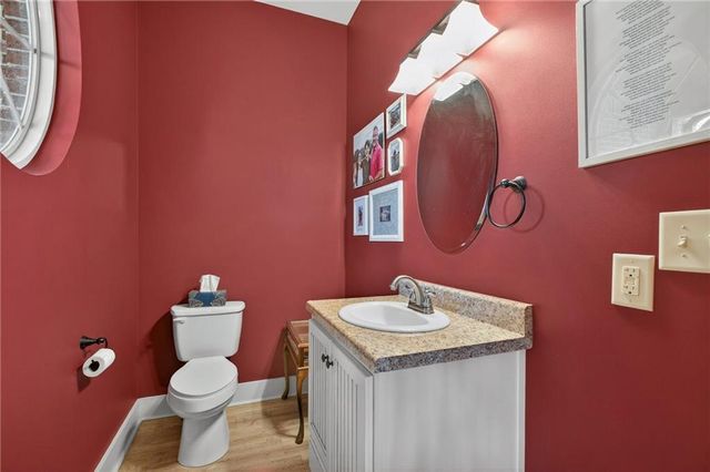 188 Richards NE Road, White, GA 30184