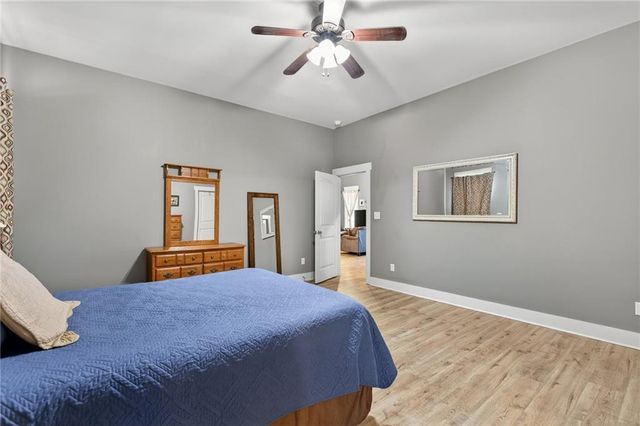 188 Richards NE Road, White, GA 30184