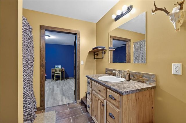 188 Richards NE Road, White, GA 30184