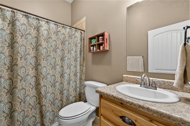 188 Richards NE Road, White, GA 30184