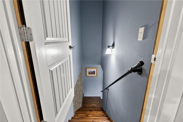 188 Richards NE Road, White, GA 30184