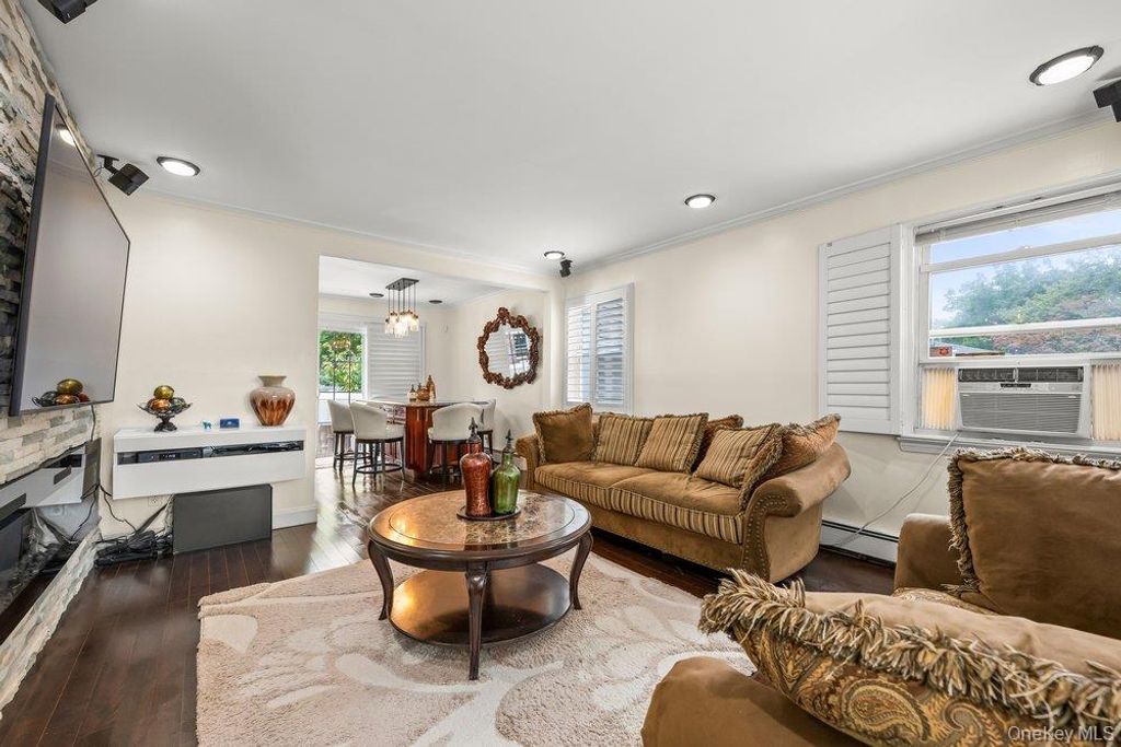 477 Roy Street, West Hempstead, NY 11552 — photo 3