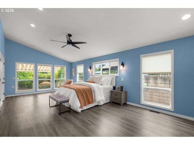 12812 Sw OVERGAARD St, Portland, OR 97224