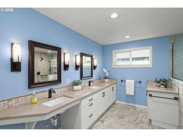 12812 Sw OVERGAARD St, Portland, OR 97224