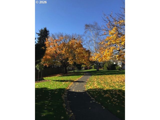 12812 Sw OVERGAARD St, Portland, OR 97224