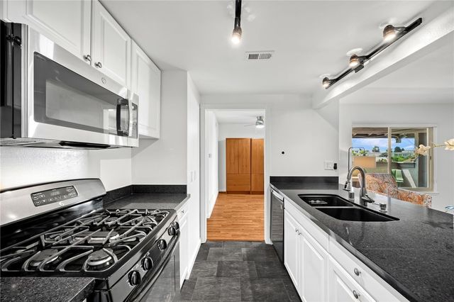 211 Doverfield, Placentia, CA 92870