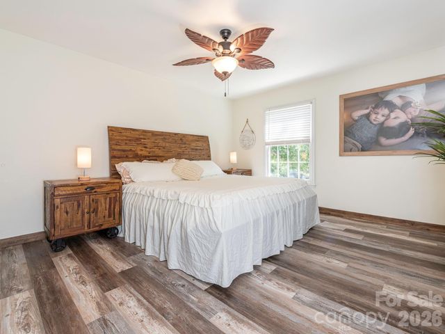 8340 Meadow Lakes Drive 8340, Charlotte, NC 28210