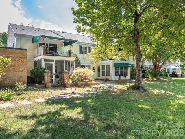 8340 Meadow Lakes Drive 8340, Charlotte, NC 28210