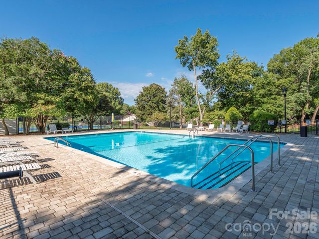 8340 Meadow Lakes Drive 8340, Charlotte, NC 28210