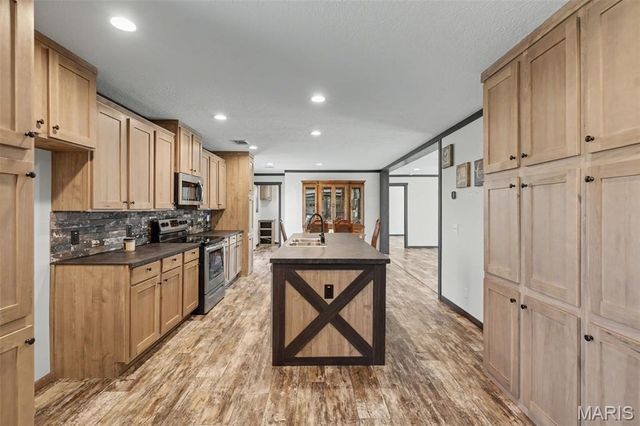 19225 Hubbell Lane, Warrenton, MO 63383