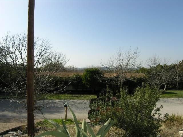 7113 Comstock Cv CV Rt side, Lago Vista, TX 78645