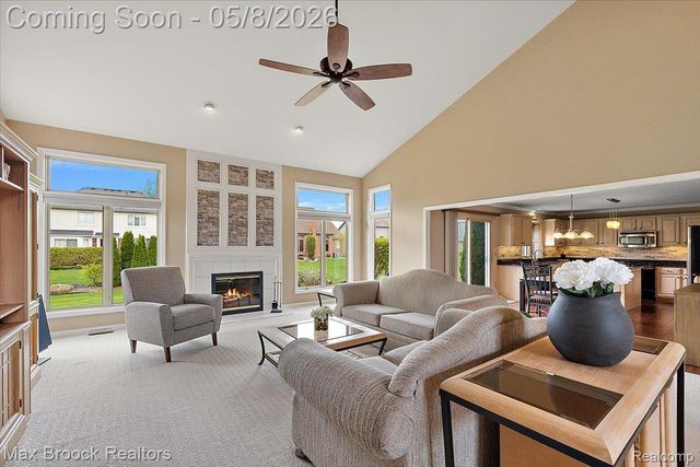 46597 Covington Drive, Macomb Township, MI 48044