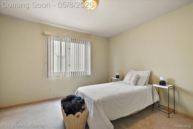46597 Covington Drive, Macomb Township, MI 48044