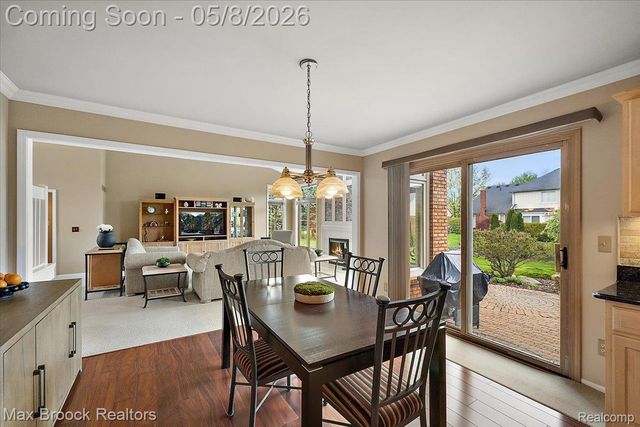 46597 Covington Drive, Macomb Township, MI 48044