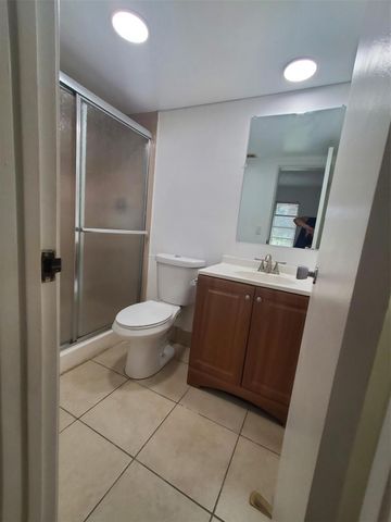 6310 NW 71st Ave, Tamarac, FL 33321