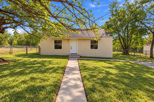 1504 S Travis Avenue, Denison, TX 75021