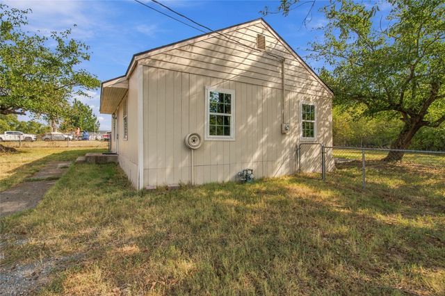 1504 S Travis Avenue, Denison, TX 75021