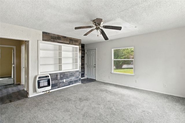 1504 S Travis Avenue, Denison, TX 75021