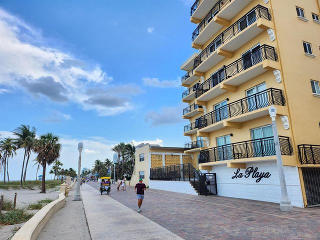 1815 N Surf Road 404, Hollywood, FL 33019