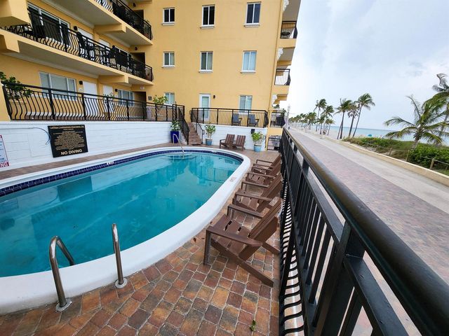 1815 N Surf Road 404, Hollywood, FL 33019