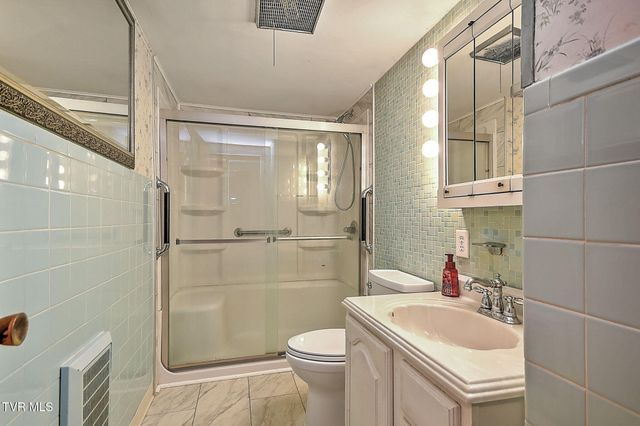 226 Concord Avenue, Mount Carmel, TN 37645
