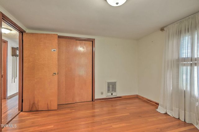 226 Concord Avenue, Mount Carmel, TN 37645