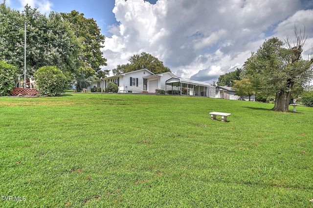 226 Concord Avenue, Mount Carmel, TN 37645