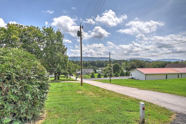 226 Concord Avenue, Mount Carmel, TN 37645