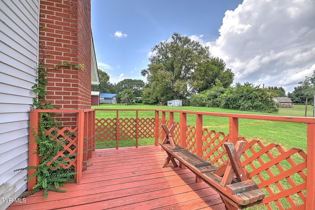 226 Concord Avenue, Mount Carmel, TN 37645