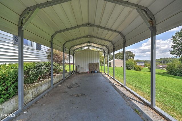 226 Concord Avenue, Mount Carmel, TN 37645