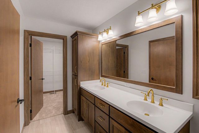 35 Orchard View Court, Howard, OH 43028