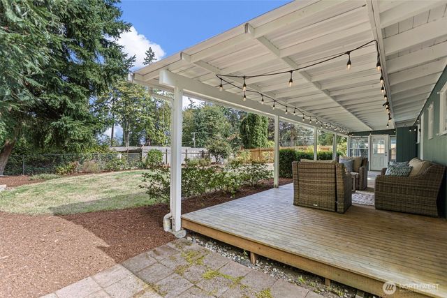 16318 SE Newport Way, Bellevue, WA 98006