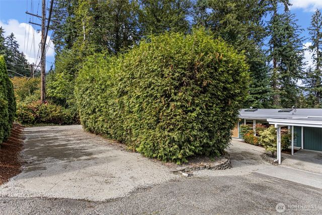 16318 SE Newport Way, Bellevue, WA 98006