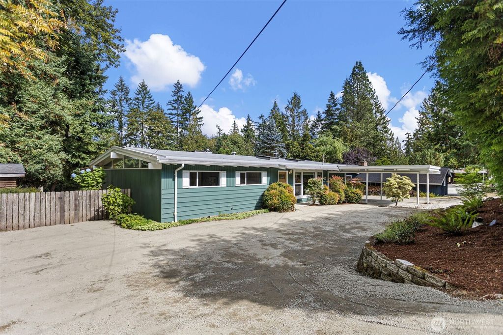 16318 SE Newport Way, Bellevue, WA 98006