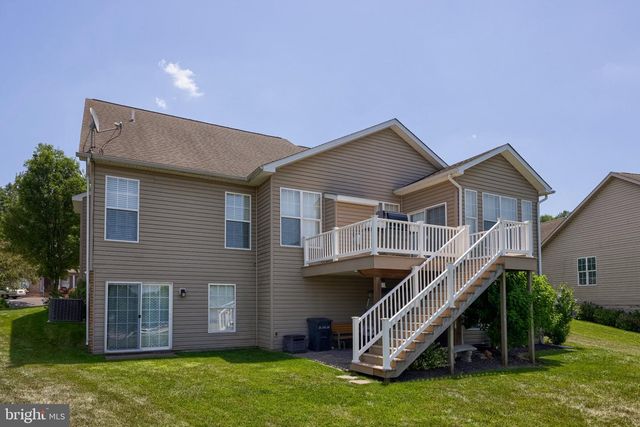 1246 LAUREL OAK LN, York, PA 17403